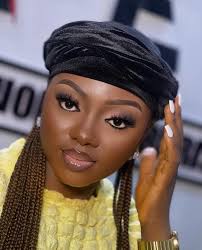 Aoa. I need a review for Signature barat makeup by Glitz and glam wapda  town LHR. Should i go for their signature makeup?