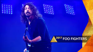 Foo fighters everlong ( acoustic). Foo Fighters Everlong Glastonbury 2017 Youtube