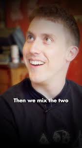 Two Brits try Memphis BBQ Spaghetti!