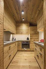 Emozioni Di Qualita Cucina Suggestiva E Funzionale Dove L Effetto Visivo Delle Tavole Di Cucine Da Baita Arredamento Di Montagna Arredamento Baita Di Montagna