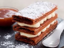 Recette De Mille Feuille A La Vanille Sauce Caramel Au Beurre Demi Sel