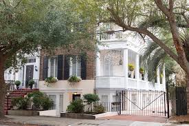Charlestonspired On Instagram Good Morning Charming Charleston Charleston Ansonborough Charlestonsc Chs Charleston Homes House Styles Southern Living