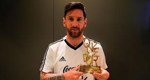 Le classement complet du ballon d'or sera dévoilé dans le france football du 13 décembre. Evenement Lionel Messi Remporte Le Onze D Or 2017 2018