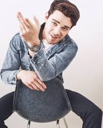 Dyeing his dark brown hair the perfect shade of archie auburn took 10 hours (and. I Love His Brown Hair Celebs Beautiful People Apa