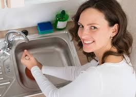Comment Deboucher Un Evier Ou Un Lavabo 9 Astuces Faciles Et Rapides Tout Pratique