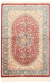 Aus der „heiligen stadt ghom kommend, waren traditionelle ghom teppiche häufig gebetsteppiche. Orientteppich Lexikon Ghom Teppiche Alle Fakten