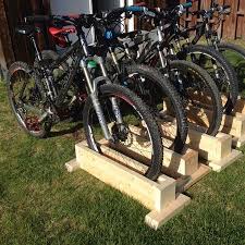 Because The Bicycle Stand Is Self Supporting You Can Place The Arrangement In V In 2020 Fahrrad Aufbewahrung Fahrrad Wandhalterung Fahrrad Parken