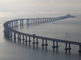 RÃ©sultat de recherche d'images pour "entre la chine et hong kong le plus long pont maritime du monde"