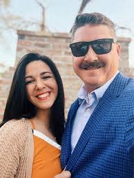 Dawn Helmuth's Instagram, Twitter & Facebook