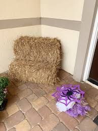 There is no fall decor police, telling me what is legal in fall decor! Fall Decorating Idea Using Hay Bales Fall Front Porch Decor
