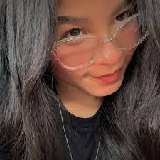 Shirley Burgos's Instagram, Twitter & Facebook