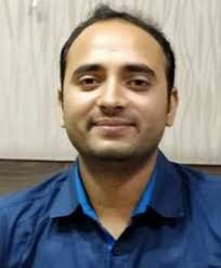 Anirudh Singh, Hindi medium IAS topper 2017