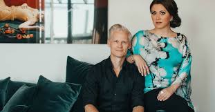 Jun 07, 2021 · dekkarikuningatar camilla läckberg, 46, haluaa tehdä elämäntyyliistään terveellisemmän. Camilla Lackberg Skriver Deckartrilogi Med Henrik Fexeus Boktugg Se