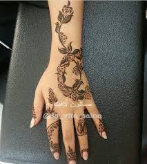 Pin By Zooz On Henna Mehendi Finger Henna Latest Mehndi Designs Henna