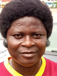 The late SKD used to be a lover boy oh! See how the old man photo copies  dem jeh flying all over 😁 We will address each one by one! They must