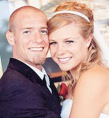 Yothment, Amos pledge vows