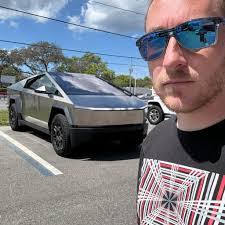 Jason Kissee's Instagram, Twitter & Facebook