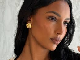 The Best Lipstick Colours For Autumn, According to Editors