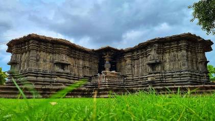The architectural details of the Thousand Pillar Temple, AI generated
