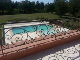 Metaltnt Is A Specialty Metal Shop That Produces Custom Crafted Metal Work Throughout The Greater Tor Varanda De Ferro Guarda Corpo De Ferro Corrimao De Escada