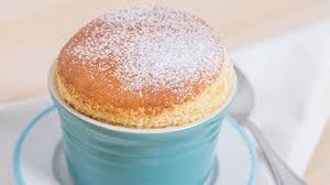 Para Realizar Un Delicioso Souffl De Vainilla Lo Primero Que Hay Que Hacer Es Echar En Un Bol Una Cuarta Postres Ricos Recetas De Cocina Recetas Para Cocinar