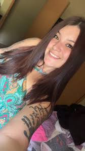 Conversation about relationships and daily life