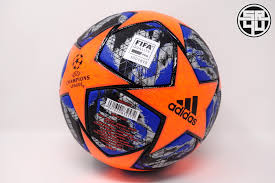 Chelsea are great ball drivers. Adidas Women S 2020 Finale Champions League Official Match Ball Review Soccer Reviews For You