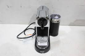 Owning a nespresso lattissima means you are always only one touch away from brewing perfect coffee. Nespresso Citiz Milk Espresso Machine By De Longhi Chrome 104 30 Picclick