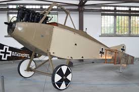 File:Aviatik C.III 'C.12250-17' (14390280152).jpg - Wikimedia Commons