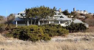 For decades, madoff was a respected wall street financier, generous with employees. Pgmmobegod8y M