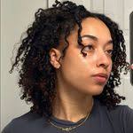 Sonia Bills's Instagram, Twitter & Facebook