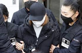 경북 구미 3세 여아 사건을 수사 중인 경찰이 숨진 아이의 친모 석모(49)씨가 아이를 바꿔치기한 시점과 관련한 중요한 단서를 잡은 것으로 전해졌다. Skom Hfibmua8m