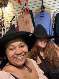 Hi all! I just wanted to introduce myself and share a photo I took! I am a  resin artist and an industrial designer. I am passionate