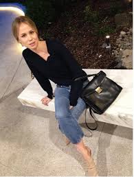 My Everyday Outfit Consists Of Levi S 501 Paired With Toteme V Neck Cashmere At The Moment See More On The Wall At Www Elin Everyday Uniform Elin Kling Kling