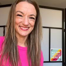 The journey from deconstructing self-hate to nourishing self-love is  fraught, my loves. I'm here to help. In the middle of the messy, right  there with you. ‌ As your guide, I help