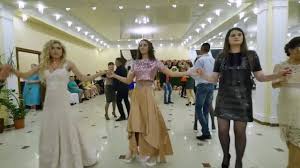 Cu privire la trecerea limbii moldovenești la grafia latină. MuzicÄ PopularÄ Asculta Muzica Populara Si Muzica De Petrecere Dansuri Hore Si Batute Cu Muzica Populara 2021 Facebook