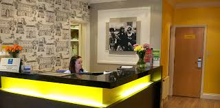 Hotel description so close to the sights you're almost rubbing shoulders with royalty, premier inn london victoria puts you in prime position. Comfort Inn Victoria Book Direct London Uk