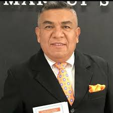 Amazon.com: Rompa la Cuerda de la Cometa: Cuando veas a un hombre al filo  de un abismo, empújalo (Spanish Edition): 9798838155047: Arias, Victor,  Cornejo, Manuel Ignacio: Libros