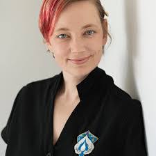 Larissa Wright's Instagram, Twitter & Facebook