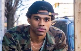 Kyle Bary: 'Ginny and Georgia' actor who's