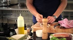 Gordon Ramsay How To Cook The Perfect Steak Cooking The Perfect Steak Gordon Ramsay Recipe Gordon Ramsey Recipes