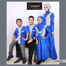 Kebaya biru dongker, kebaya biru elektrik, kebaya biru tosca, kebaya biru muda, furing untuk kebaya biru, baju kebaya biru, kebaya biru lamaran diy dengan tema navy blue ala dita dan zaldy the via thebridedept.com. 40 Koleski Terbaik Baju Couple Warna Biru Navy Ide Baju Couple