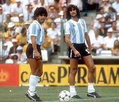 Mario alberto kempes hope to see you soon again. Maradona E Mario Kempes Mario Kempes Mario