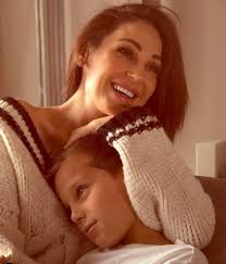 Anna tatangelo, rivelazione in diretta tv: Anna Tatangelo La Foto Che Scalda I Cuori Gigi D Alessio E Un Ricordo