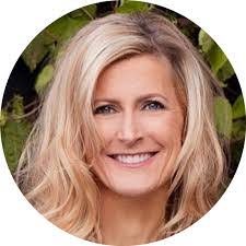 Carla Vail's Instagram, Twitter & Facebook