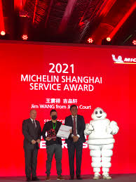 Come ogni anno la storica guida rossa ha assegnato le sue stelle ai migliori ristoranti al mondo: Michelin Releases 2021 Shanghai Michelin Guide Restaurants Da Vittorio And Bao Li Xuan Promoted To Two Stars Tastytrip
