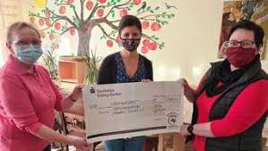 Musterscheck für spendenübergabe kostenlos : Spendenubergabe Der Burgerstiftung Im Landkreis Erding An Den Tierschutzverein Erding Dorfen