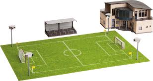 Gemäß dieser vorgabe könnte das fußballfeld mit abmessungen von beispielsweise 90 x 90,01 meter annähernd quadratisch. Fussballplatz Mit Vereinsheim Micro Sound Tribune Und Flutlicht
