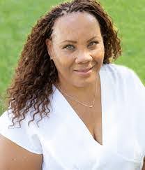 Deanna Slaton's Instagram, Twitter & Facebook