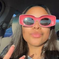 Maisy Jensen (@barrbieeedoll)